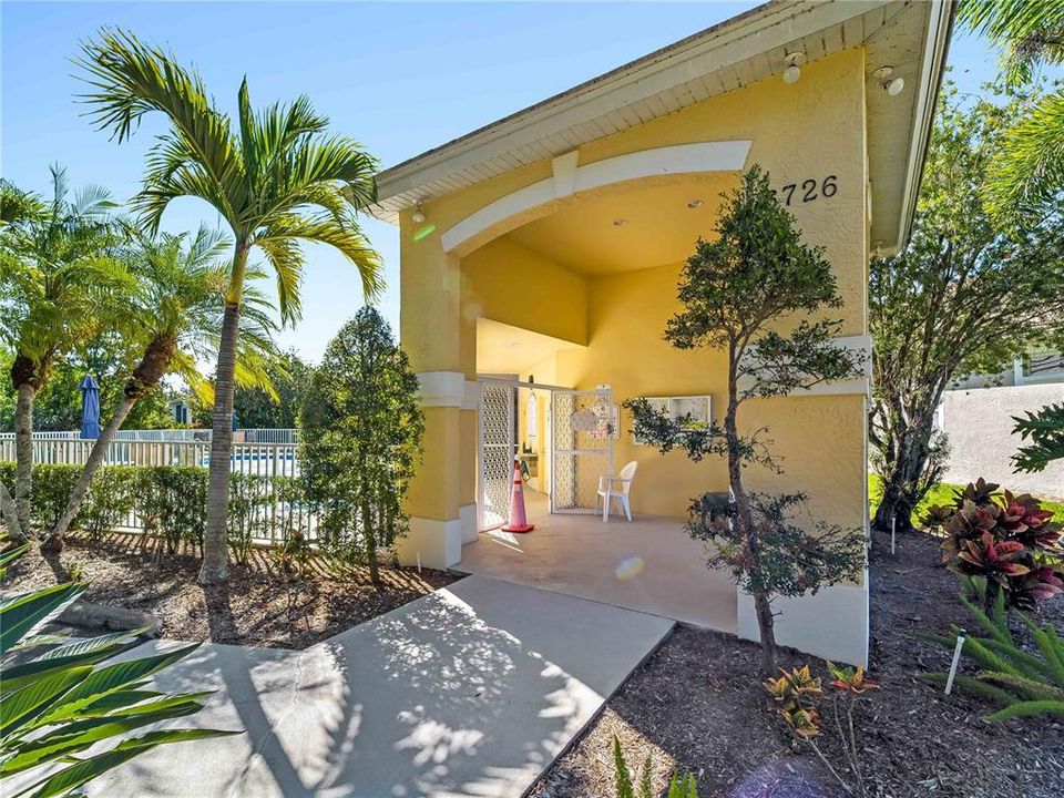 For Sale: $495,000 (3 beds, 2 baths, 1586 Square Feet)