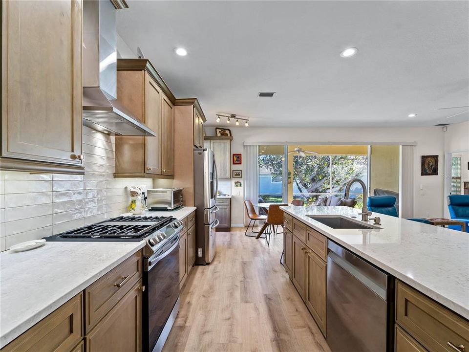 For Sale: $495,000 (3 beds, 2 baths, 1586 Square Feet)