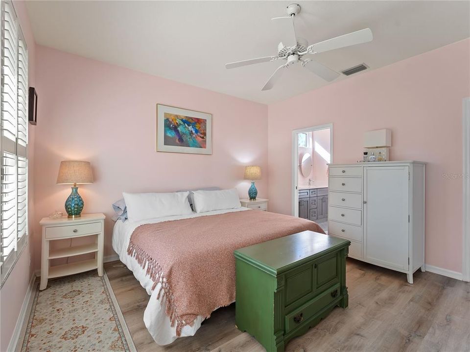 For Sale: $495,000 (3 beds, 2 baths, 1586 Square Feet)