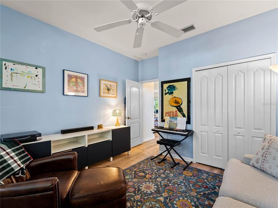 For Sale: $495,000 (3 beds, 2 baths, 1586 Square Feet)