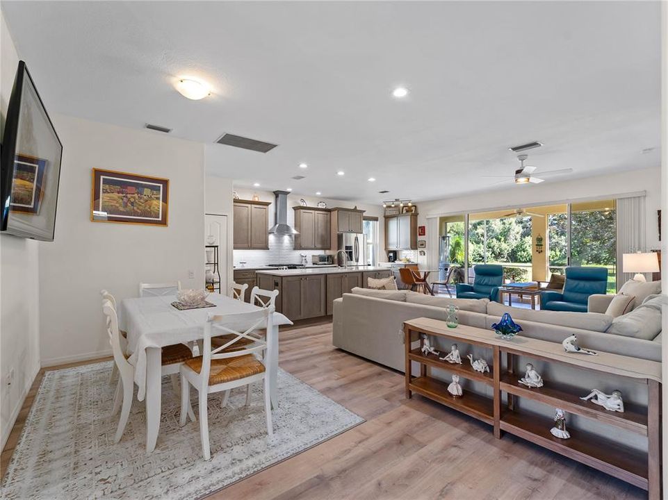 For Sale: $495,000 (3 beds, 2 baths, 1586 Square Feet)