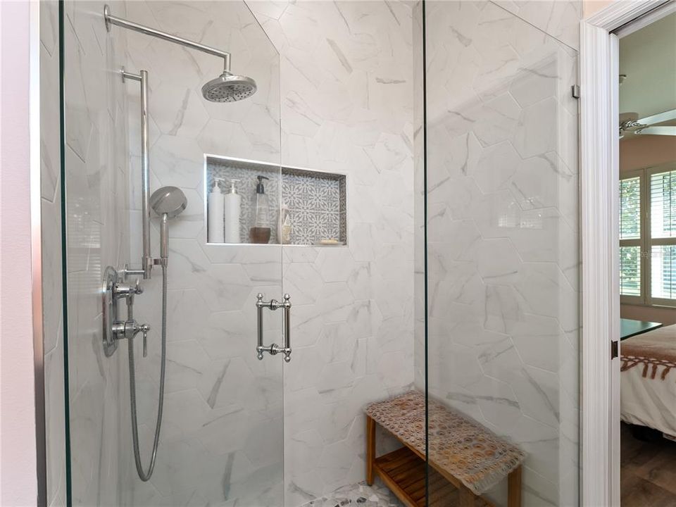 For Sale: $495,000 (3 beds, 2 baths, 1586 Square Feet)