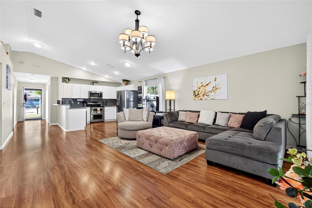 For Sale: $399,000 (3 beds, 2 baths, 1630 Square Feet)