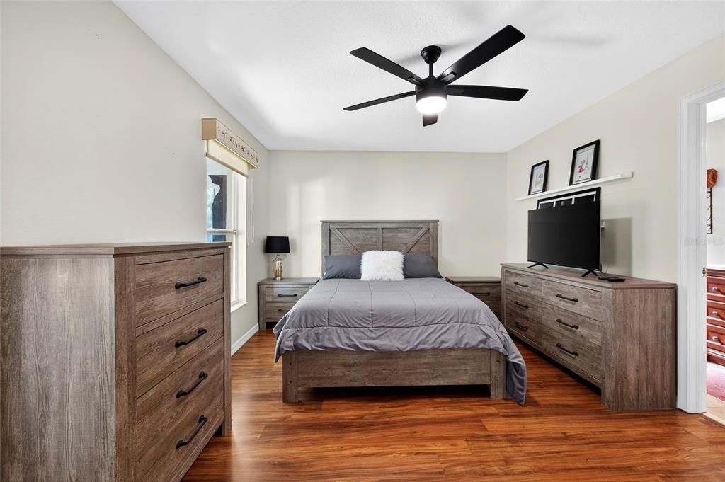 For Sale: $399,000 (3 beds, 2 baths, 1630 Square Feet)