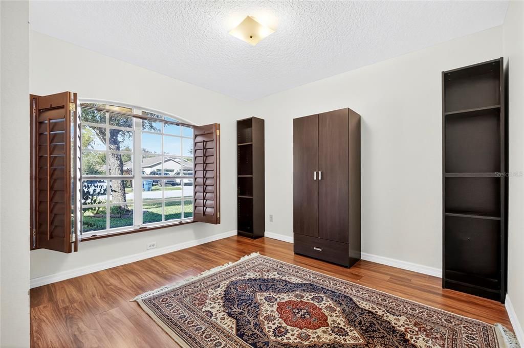 For Sale: $399,000 (3 beds, 2 baths, 1630 Square Feet)