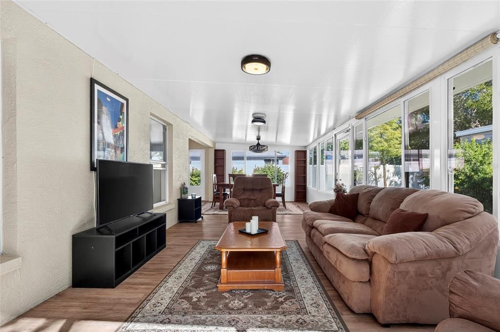 For Sale: $399,000 (3 beds, 2 baths, 1630 Square Feet)