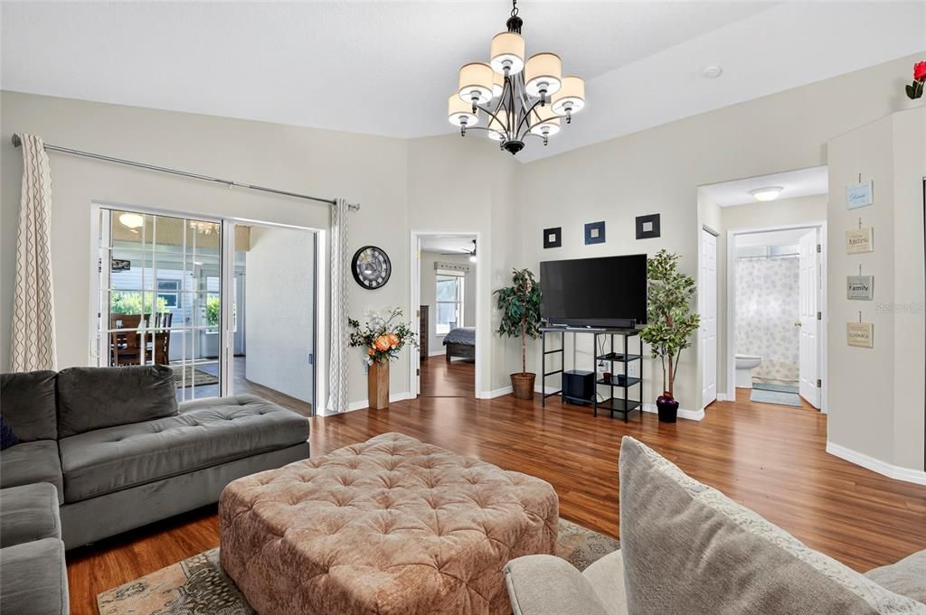 For Sale: $399,000 (3 beds, 2 baths, 1630 Square Feet)