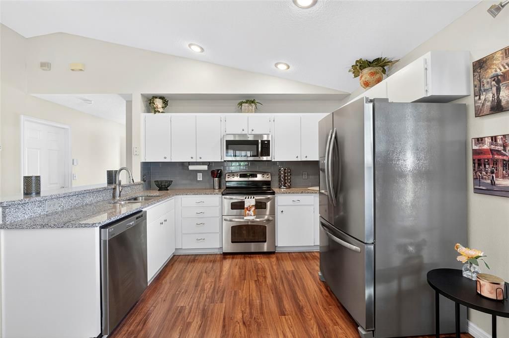 For Sale: $399,000 (3 beds, 2 baths, 1630 Square Feet)