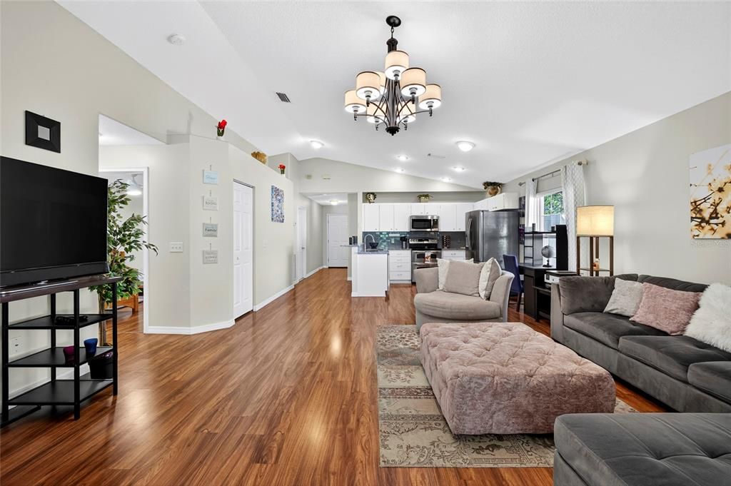 For Sale: $399,000 (3 beds, 2 baths, 1630 Square Feet)