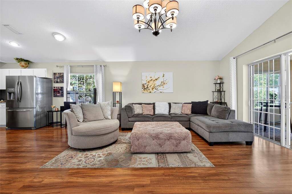 For Sale: $399,000 (3 beds, 2 baths, 1630 Square Feet)