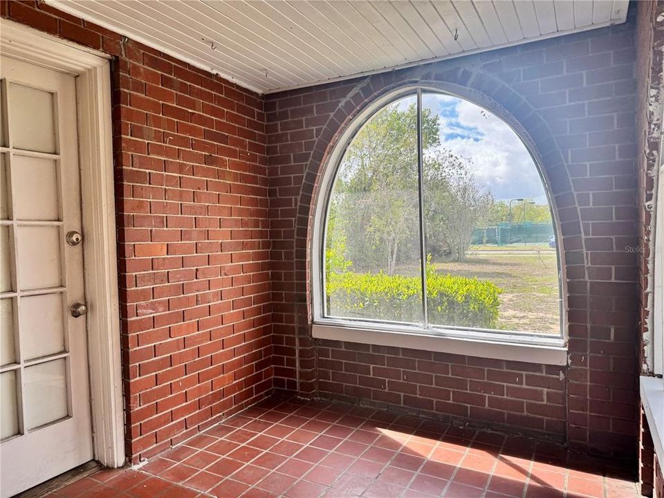 En Venta: $325,000 (2 camas, 0 baños, 1652 Pies cuadrados)