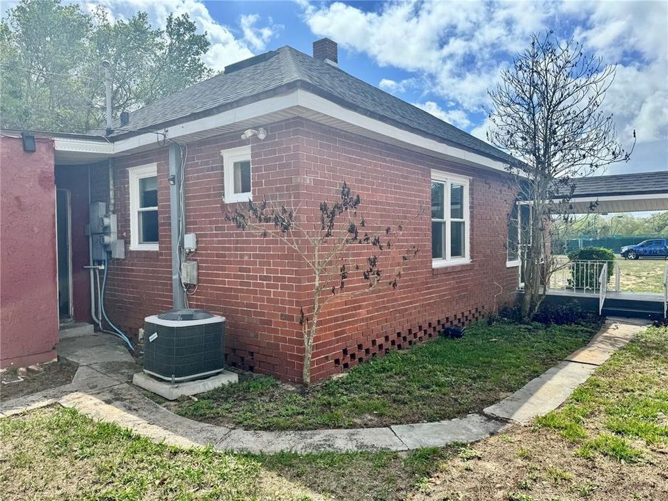 En Venta: $325,000 (2 camas, 0 baños, 1652 Pies cuadrados)