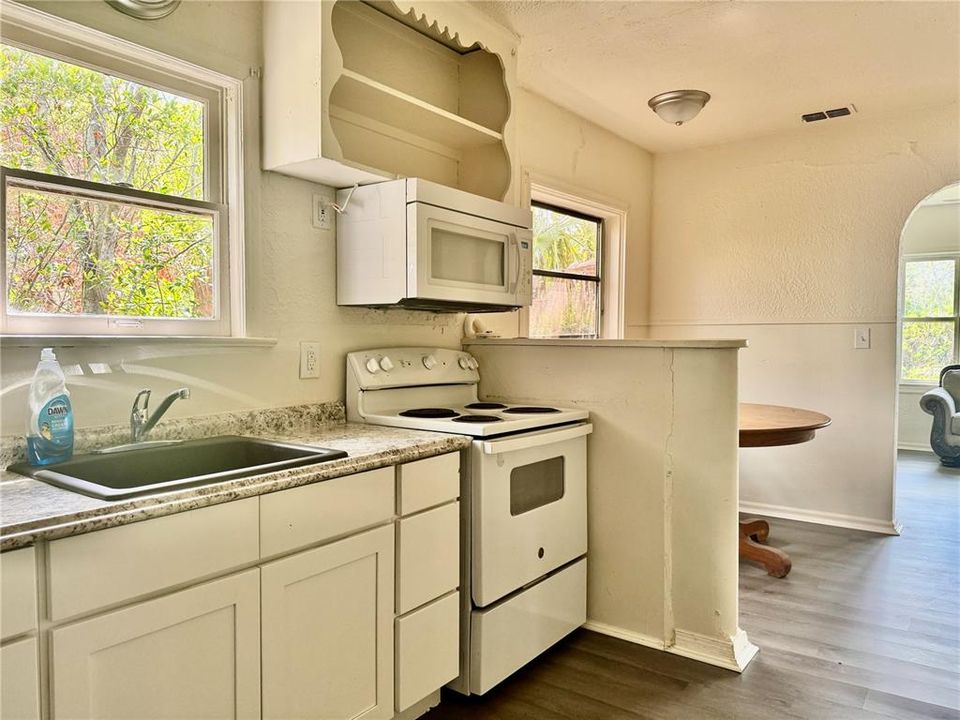 En Venta: $325,000 (2 camas, 0 baños, 1652 Pies cuadrados)