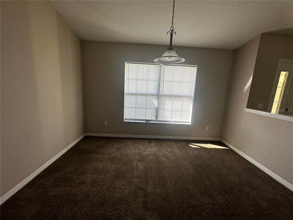 For Rent: $1,575 (3 beds, 2 baths, 1571 Square Feet)