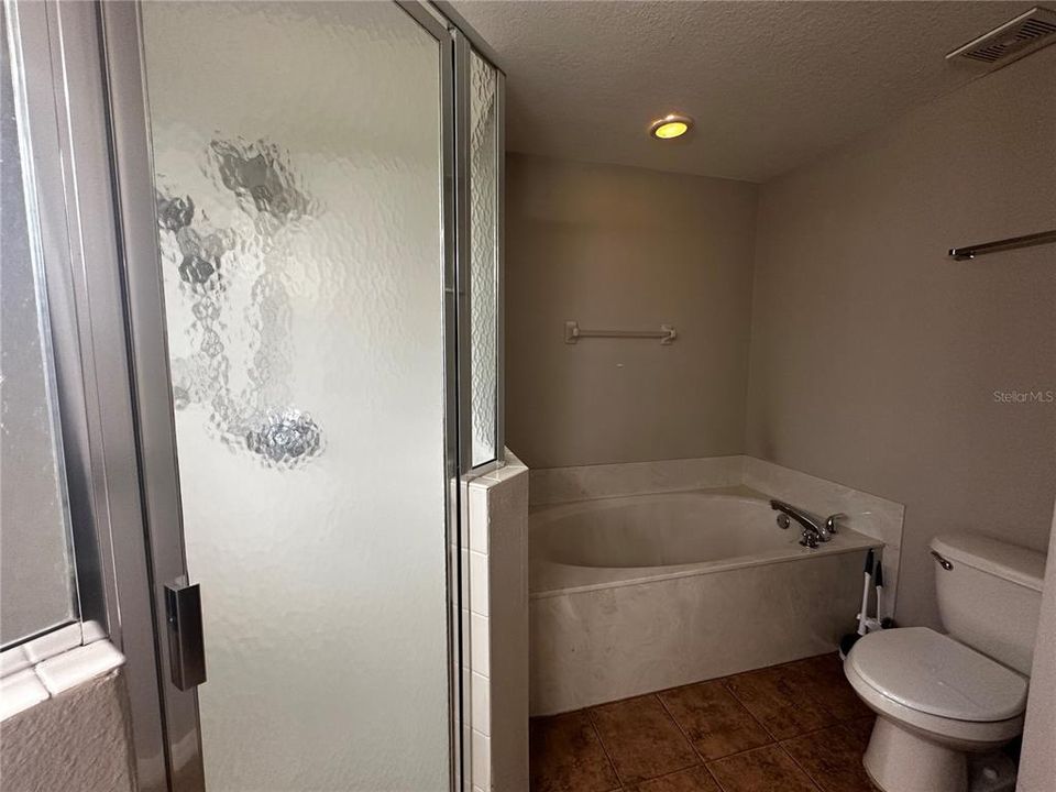 For Rent: $1,575 (3 beds, 2 baths, 1571 Square Feet)