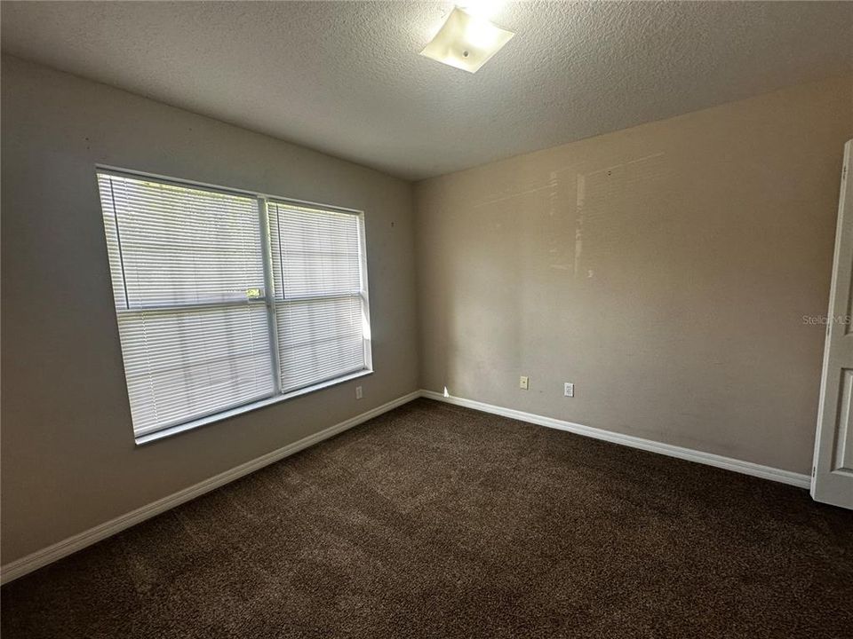 For Rent: $1,575 (3 beds, 2 baths, 1571 Square Feet)