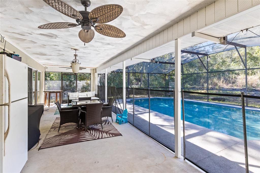 На продажу: $525,000 (3 спален, 2 ванн, 2045 Квадратных фут)