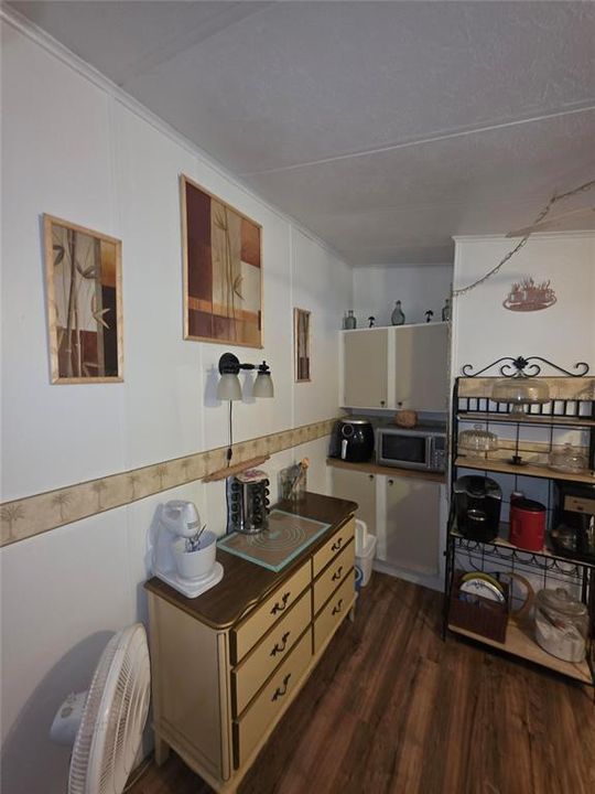 For Sale: $98,000 (2 beds, 2 baths, 1872 Square Feet)