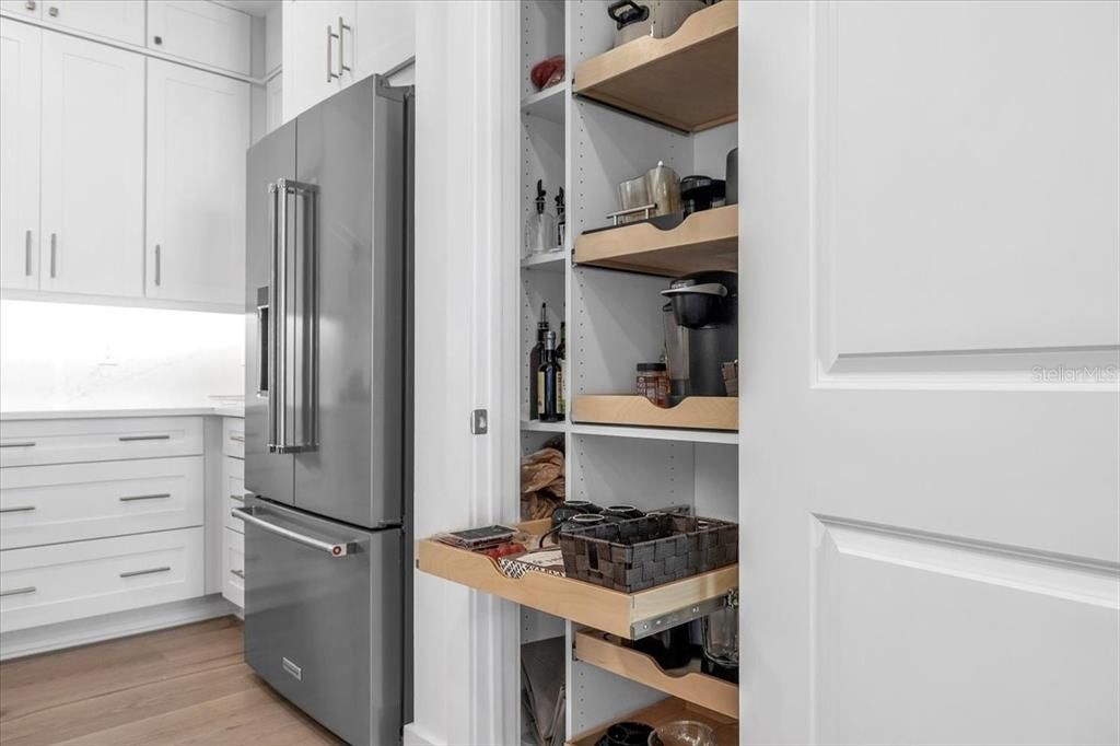 For Sale: $649,000 (2 beds, 2 baths, 1804 Square Feet)