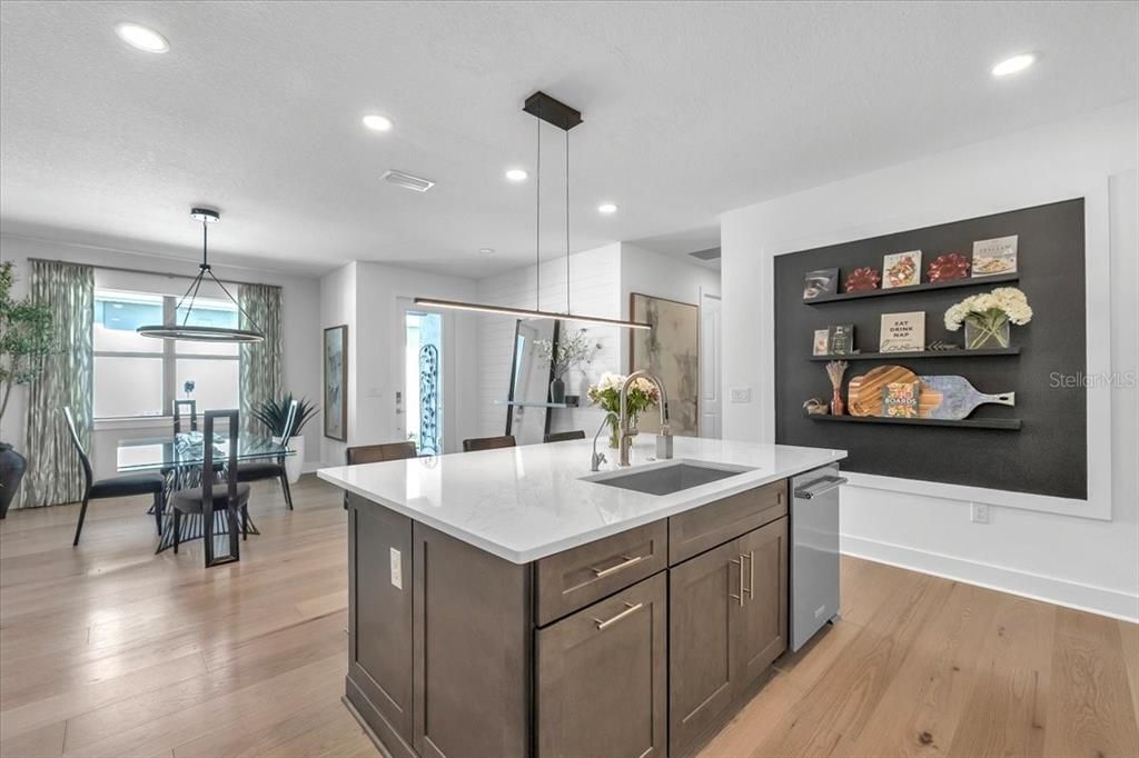 For Sale: $649,000 (2 beds, 2 baths, 1804 Square Feet)