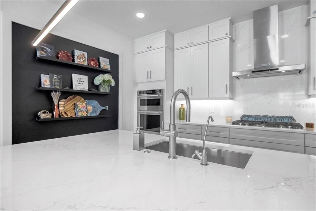 For Sale: $649,000 (2 beds, 2 baths, 1804 Square Feet)