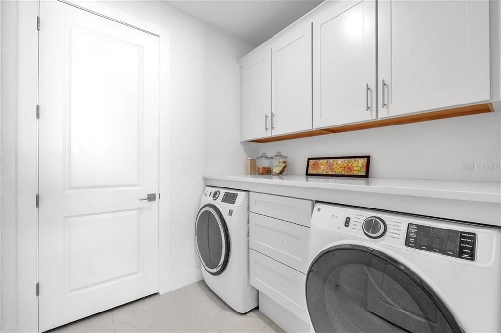 For Sale: $649,000 (2 beds, 2 baths, 1804 Square Feet)