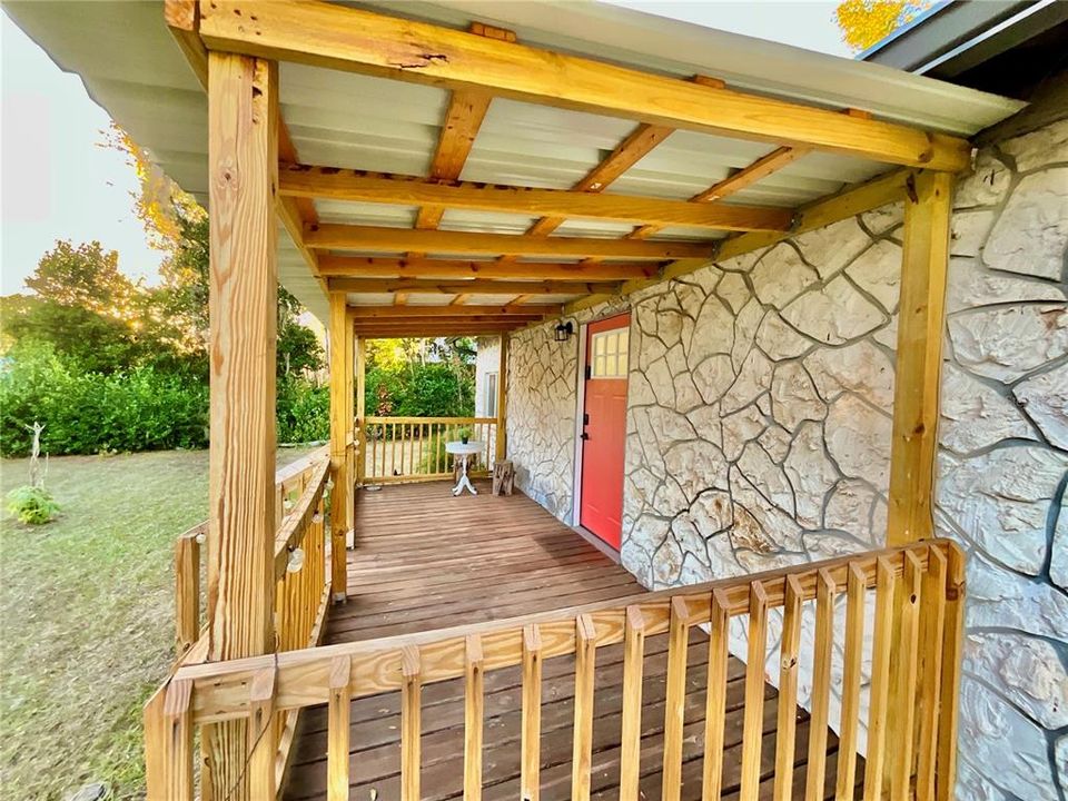 На продажу: $199,900 (2 спален, 1 ванн, 864 Квадратных фут)