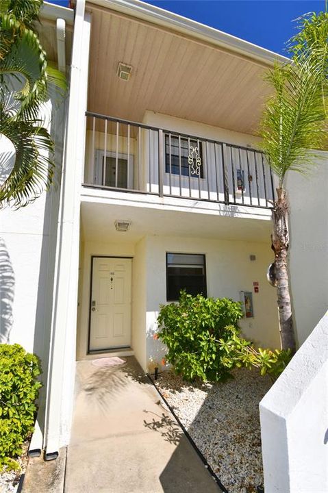 待售: $169,000 (2 贝兹, 2 浴室, 1050 平方英尺)