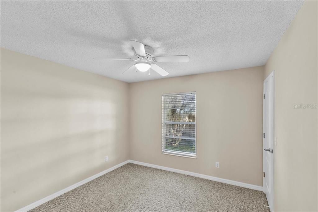 Activo con contrato: $285,000 (3 camas, 2 baños, 1704 Pies cuadrados)