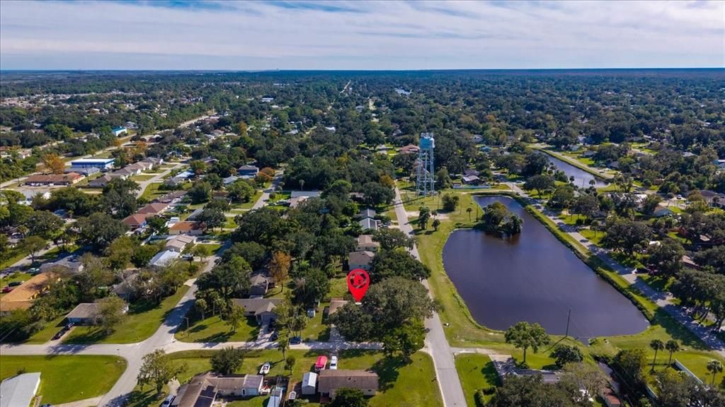 Activo con contrato: $285,000 (3 camas, 2 baños, 1704 Pies cuadrados)