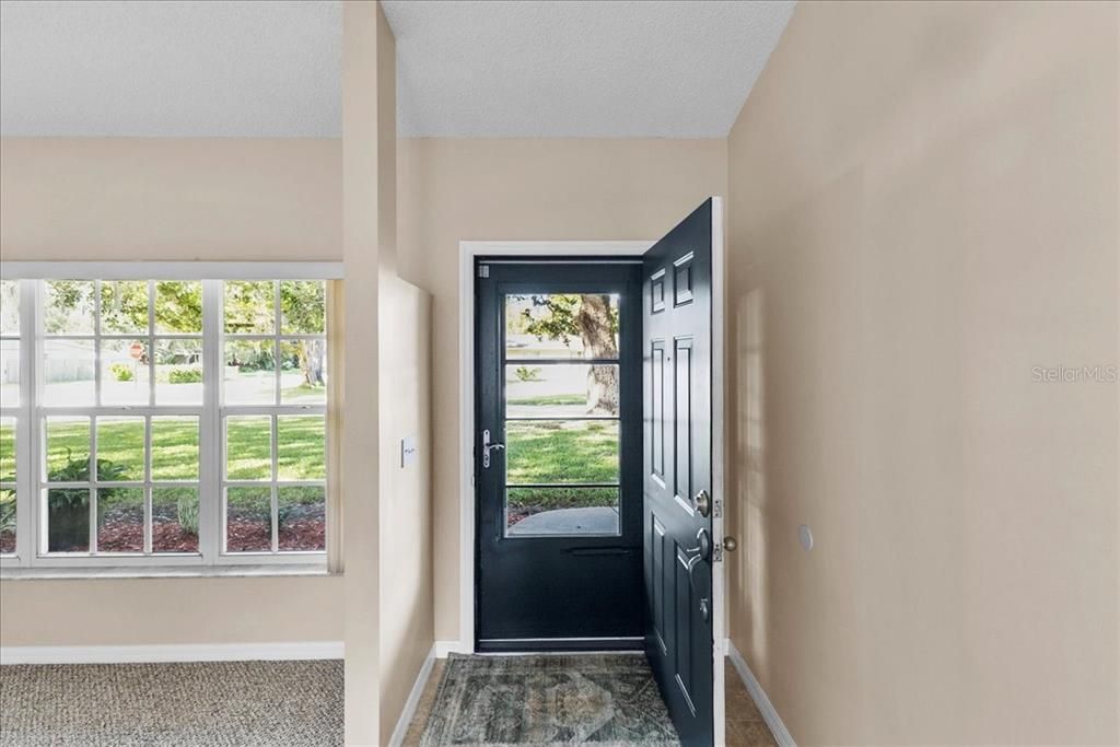 Activo con contrato: $285,000 (3 camas, 2 baños, 1704 Pies cuadrados)