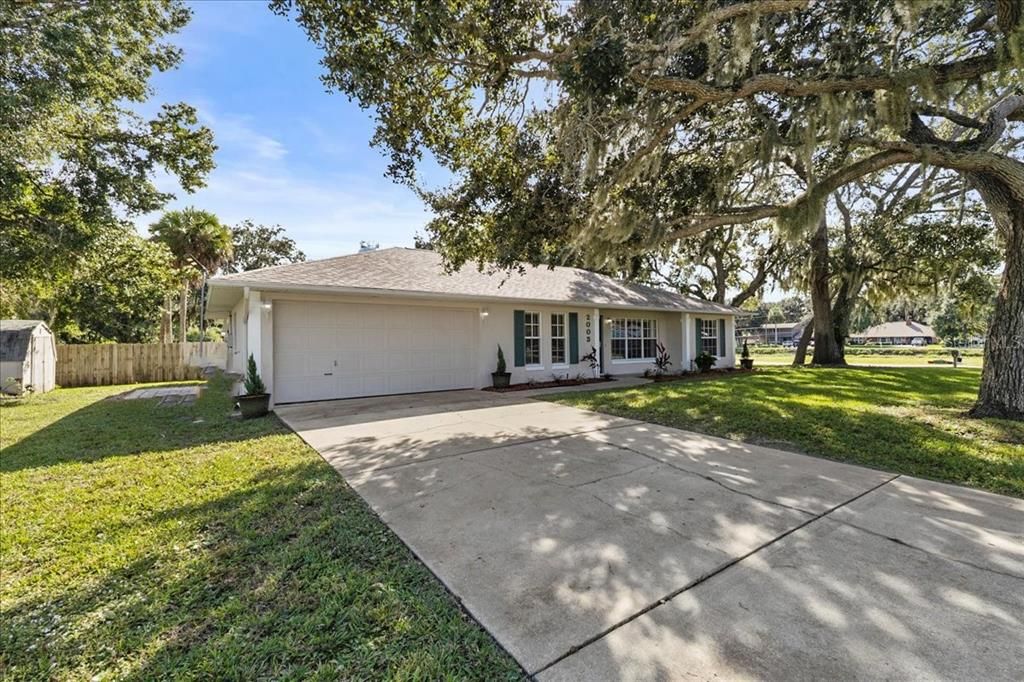 Activo con contrato: $285,000 (3 camas, 2 baños, 1704 Pies cuadrados)