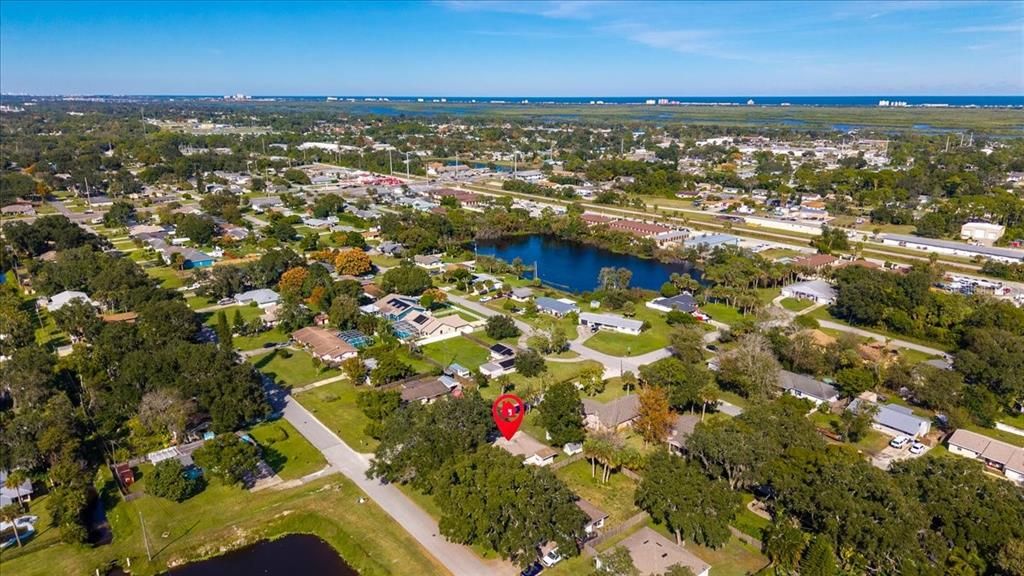 Activo con contrato: $285,000 (3 camas, 2 baños, 1704 Pies cuadrados)