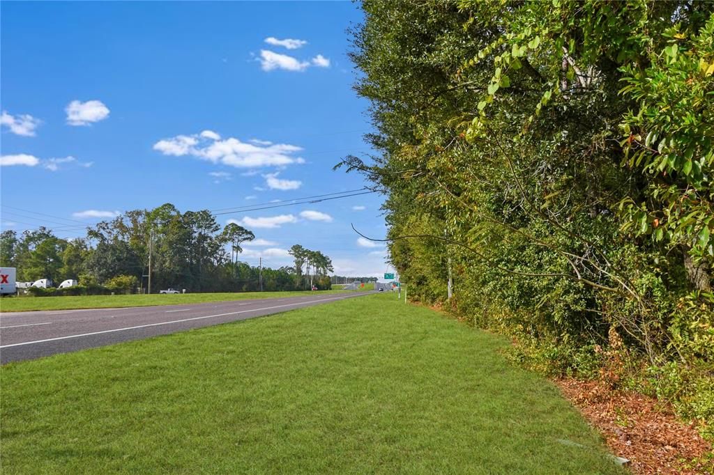 待售: $349,999 (1.07 acres)