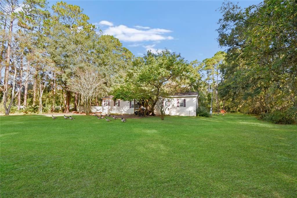 待售: $349,999 (1.07 acres)