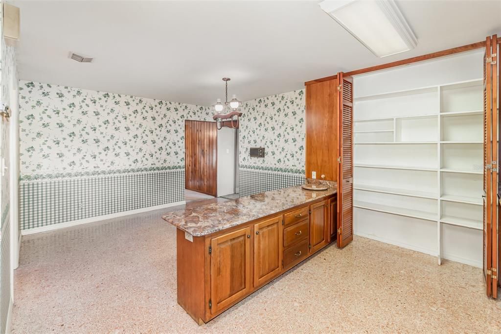 En Venta: $697,000 (4 camas, 3 baños, 3456 Pies cuadrados)