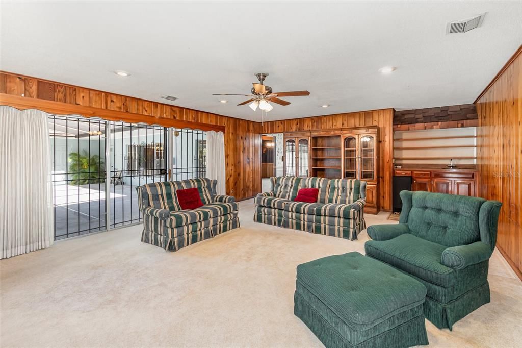 En Venta: $697,000 (4 camas, 3 baños, 3456 Pies cuadrados)