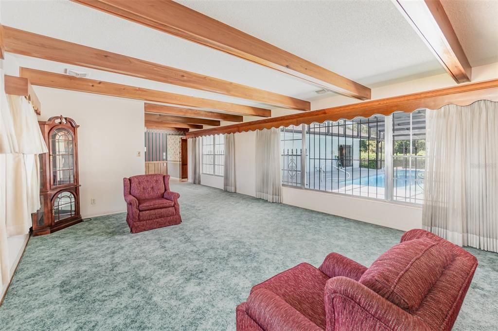 En Venta: $697,000 (4 camas, 3 baños, 3456 Pies cuadrados)