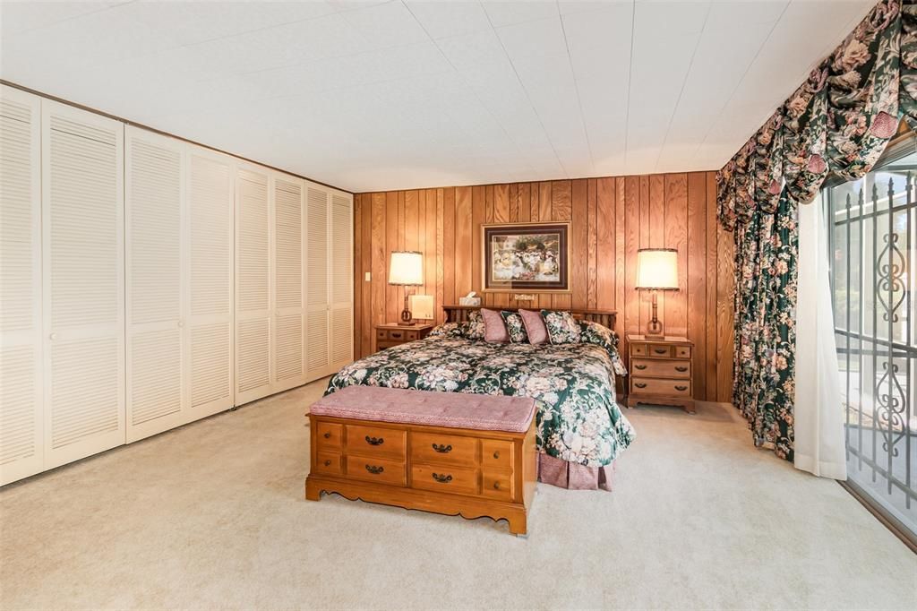 En Venta: $697,000 (4 camas, 3 baños, 3456 Pies cuadrados)