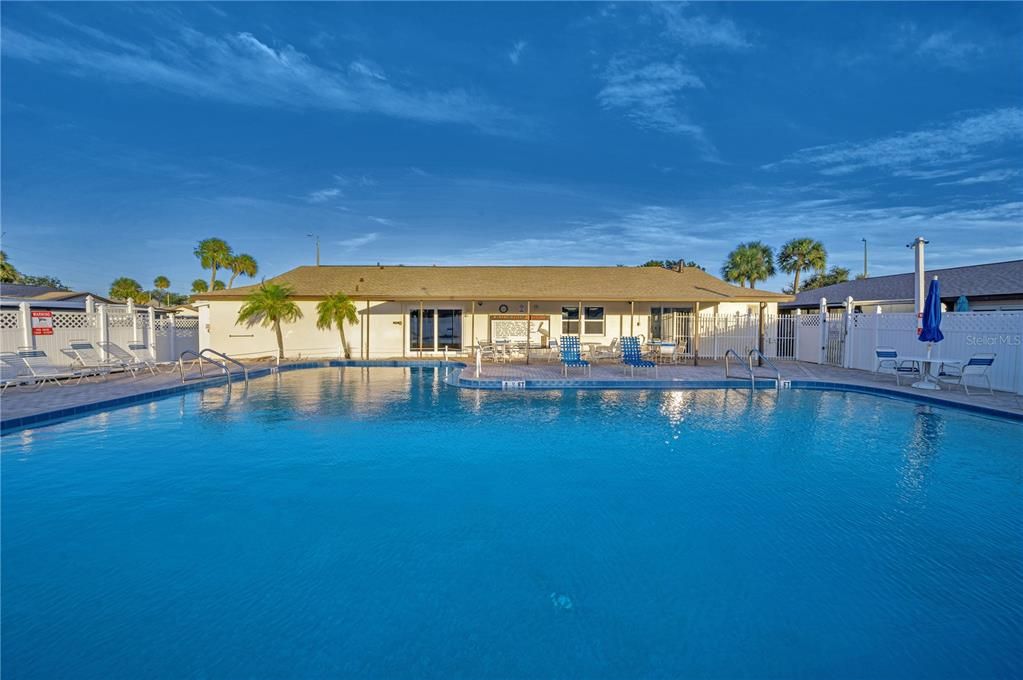 For Sale: $135,000 (1 beds, 1 baths, 600 Square Feet)