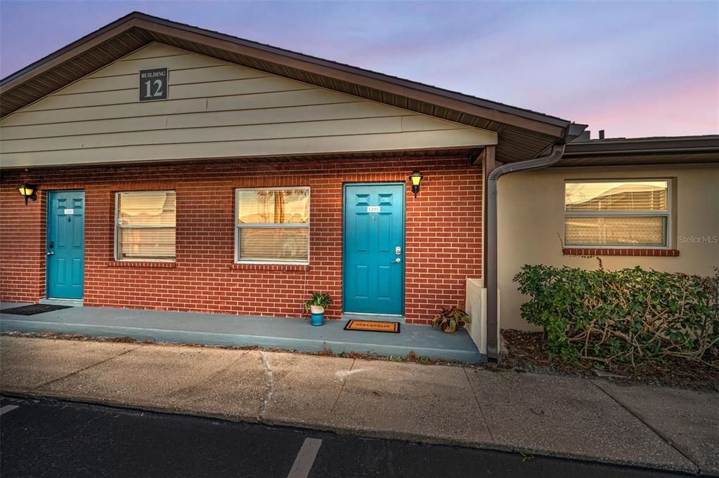 For Sale: $135,000 (1 beds, 1 baths, 600 Square Feet)