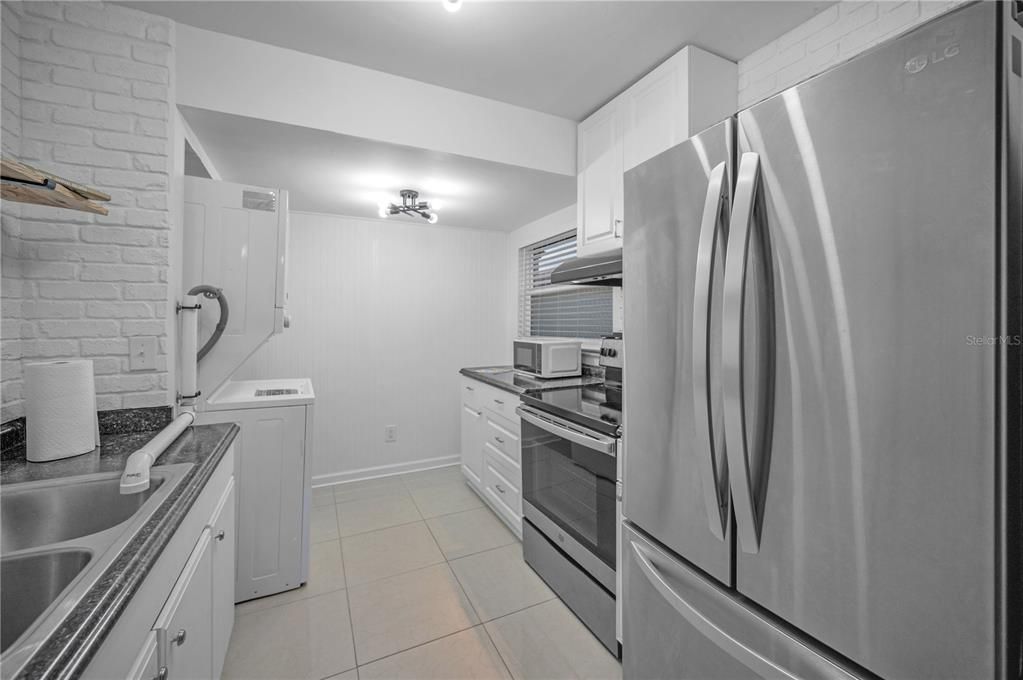 For Sale: $135,000 (1 beds, 1 baths, 600 Square Feet)