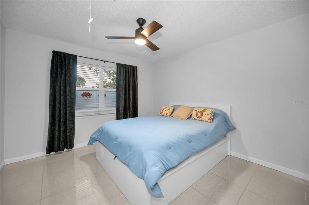 For Sale: $135,000 (1 beds, 1 baths, 600 Square Feet)