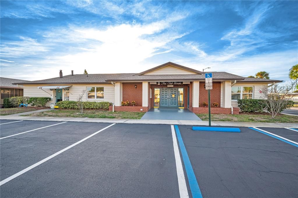 For Sale: $135,000 (1 beds, 1 baths, 600 Square Feet)