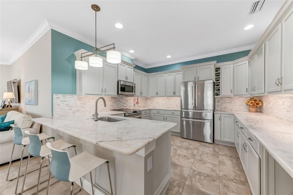 合同活跃: $299,999 (2 贝兹, 2 浴室, 1393 平方英尺)