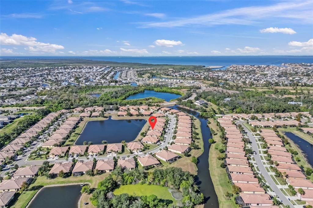 合同活跃: $299,999 (2 贝兹, 2 浴室, 1393 平方英尺)