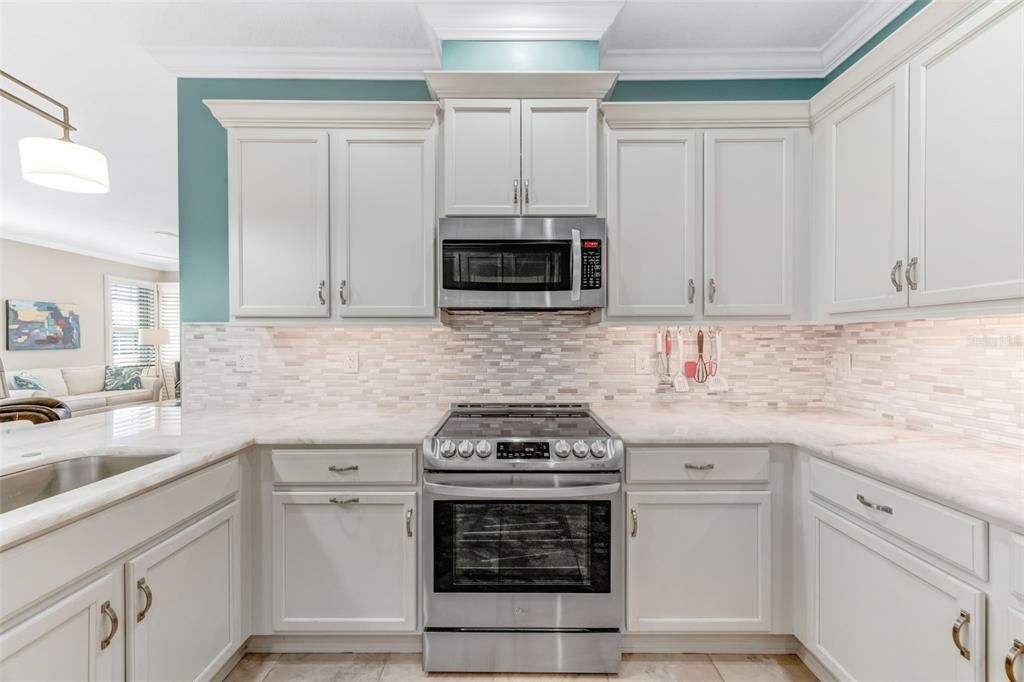 合同活跃: $299,999 (2 贝兹, 2 浴室, 1393 平方英尺)