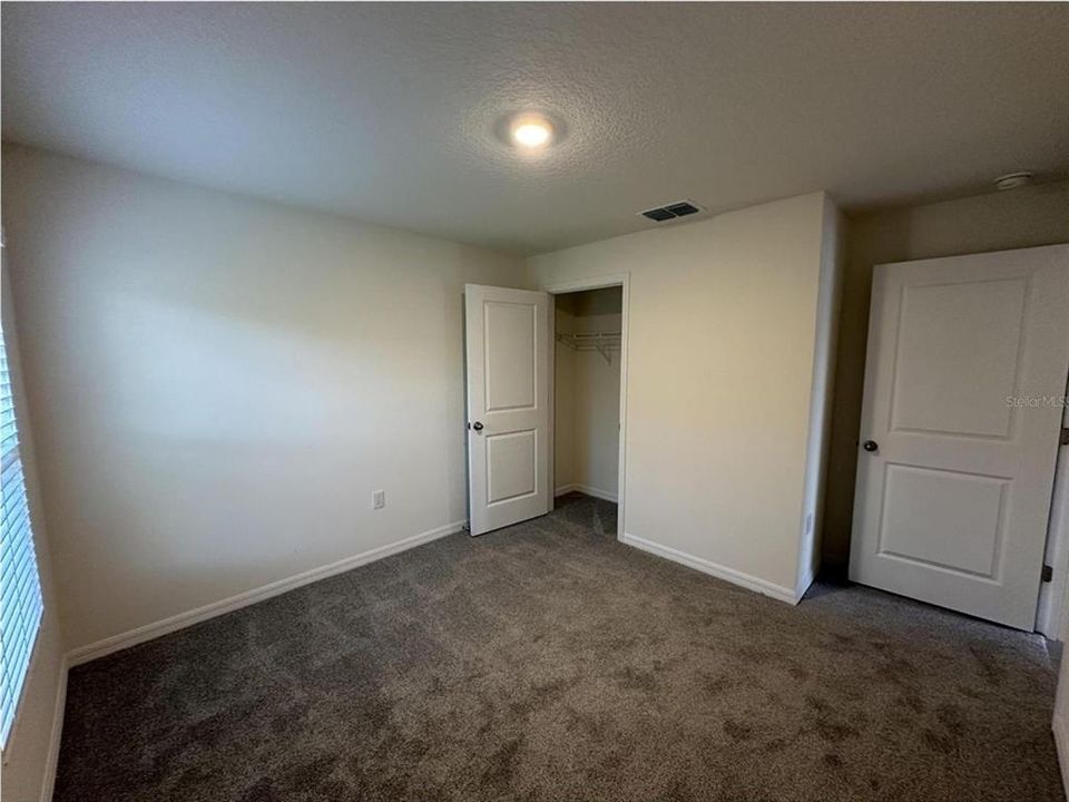 For Rent: $2,100 (4 beds, 2 baths, 1828 Square Feet)
