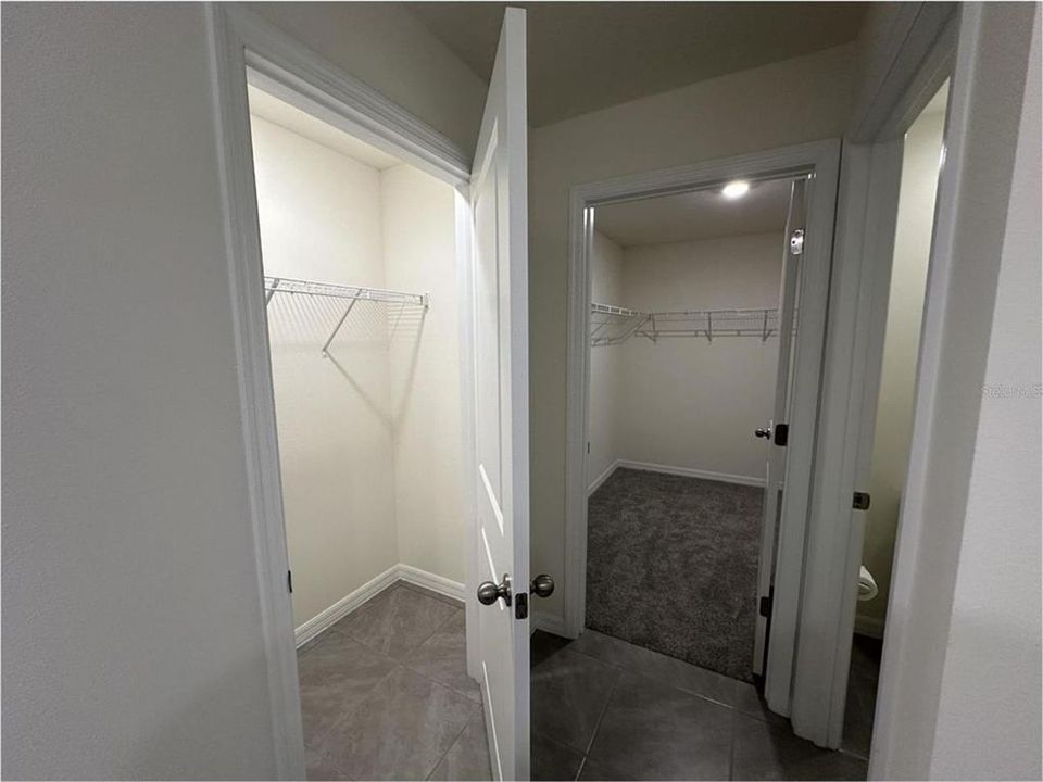 For Rent: $2,100 (4 beds, 2 baths, 1828 Square Feet)