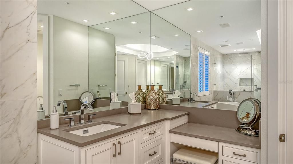 Active With Contract: $4,500,000 (3 beds, 2 baths, 3060 Square Feet)